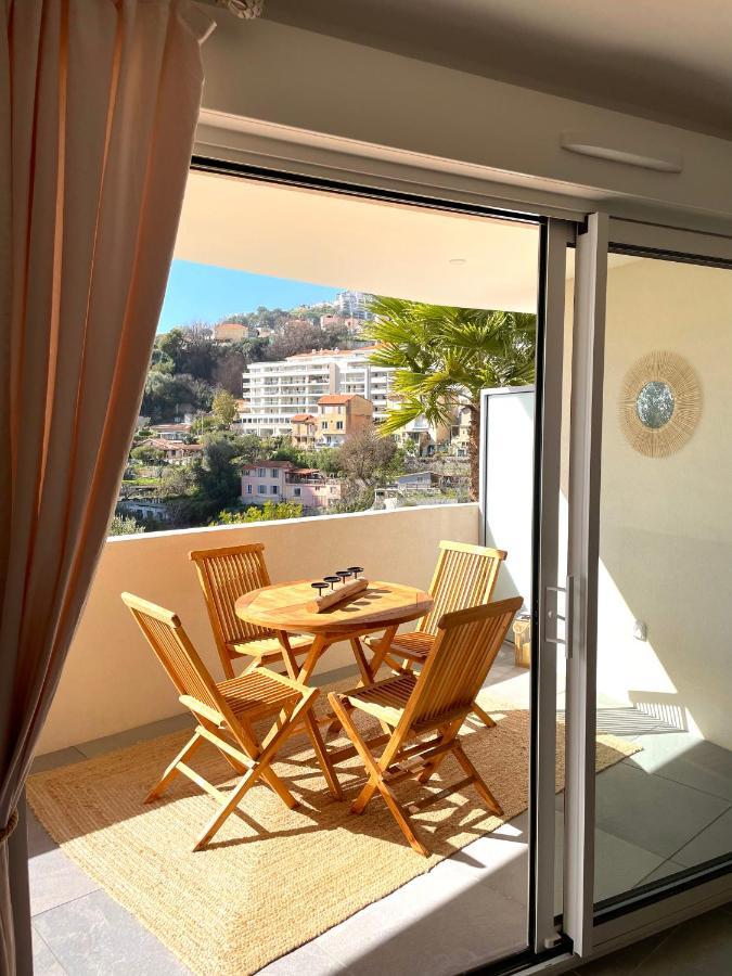 Luxueux Neuf - Frontiere - Piscine - Parking Prive Apartment